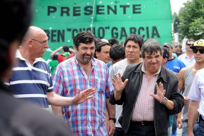 Los intendentes metieron sus cambios y junto a los aliados el FpV convirti� en Ley las paritarias municipales 