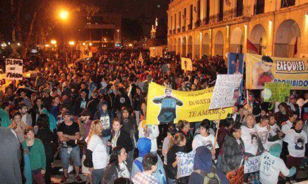 Masiva Marcha renov� su reclamo contra el C�digo de Faltas