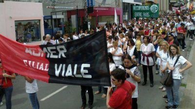 Gremios nucleados en la CTA Aut�noma exigieron mejoras salariales