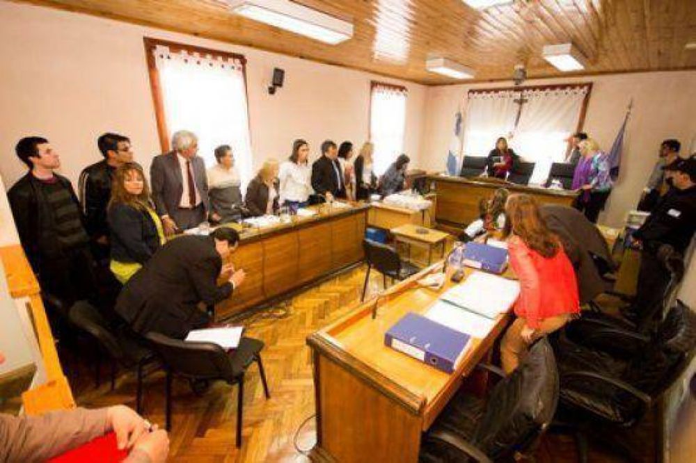 Espina dijo que escuch� a chicos decir que fueron convocados por Mauricio G�mez Bull 