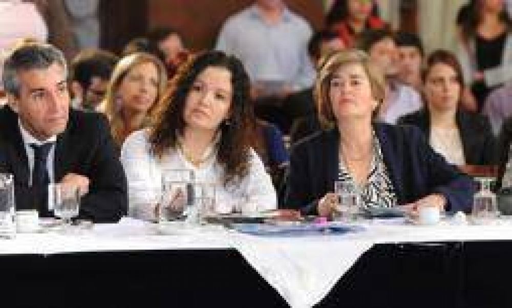 Pese a mostrarse ultra K, Tere Luna coquetea con un anti K