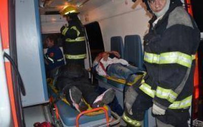 Choque en Ruta 12 entre un micro y un auto: 40 heridos