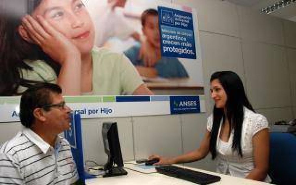 Llega un m�vil de ANSES a Tres Lomas