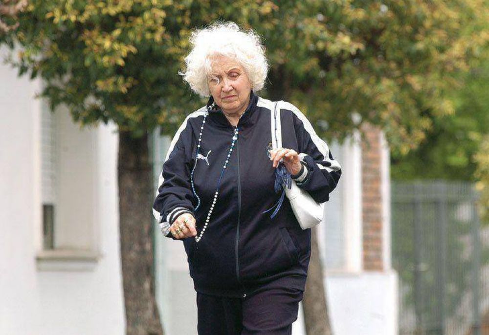 Ofelia Wilhelm, la madre de Cristina, de empleada estatal a jubilada VIP