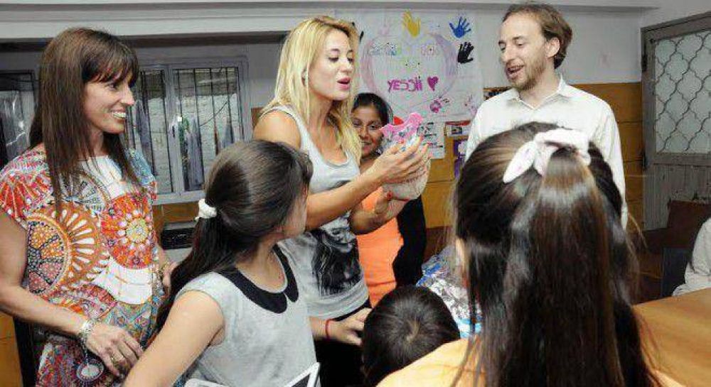 Jesica Cirio ya hace campa�a en Lomas y juega en la sucesi�n