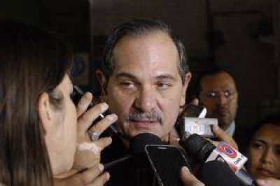 Alperovich anunci� que hay un plan para evitar los saqueos