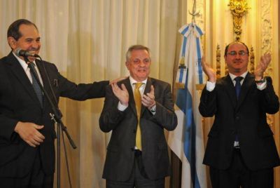 Alperovich demora la cobertura de cargos vacantes en la Justicia