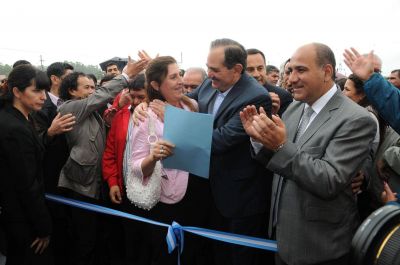 Alperovich seguir� solicitando soluciones habitacionales a la Naci�n
