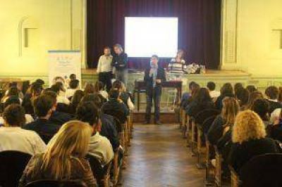 Cient�ficos del CONICET brindaron charlas en Mercedes