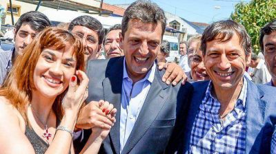 Tras un nuevo pedido por una interna de toda la oposici�n, Massa se mostr� con otro radical
