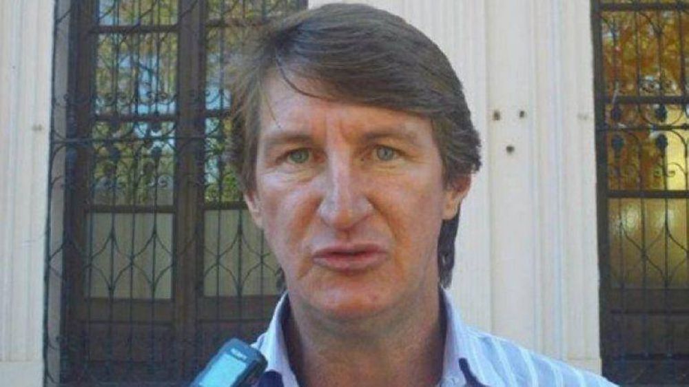 Ex intendente misionero pr�fugo se tirote� con polic�as, abandon� a su hijo herido y se fug� a Brasil