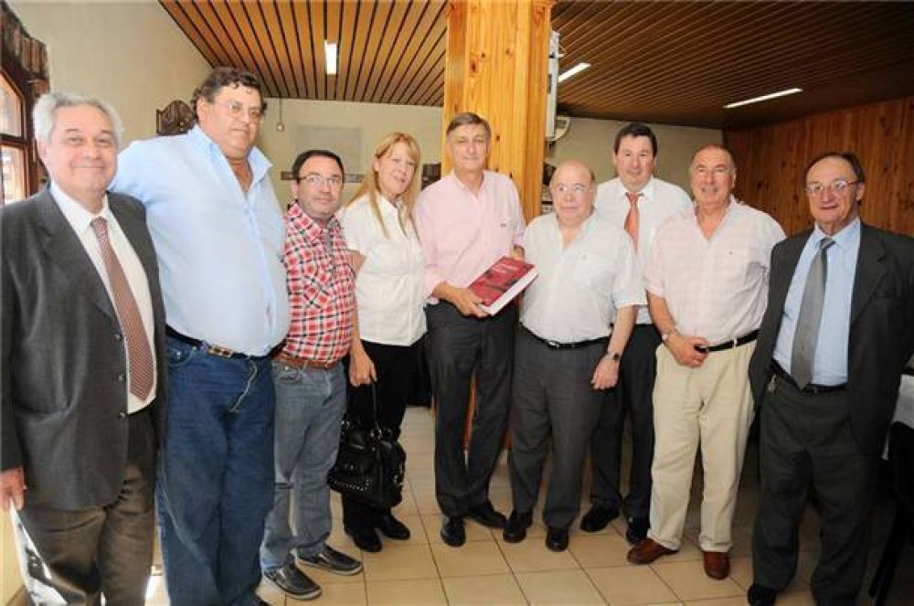 Referentes del Partido Socialista local acompa�aron a Binner y Stolbizer en Olavarr�a y Azul