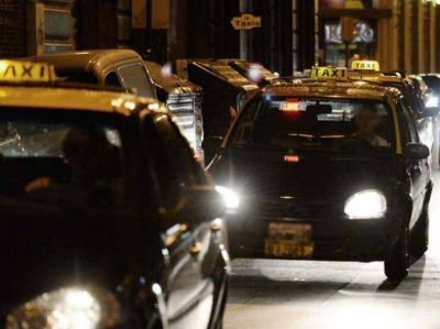 Un taxista result� herido en el pecho al ser atacado con un arma blanca en un asalto en la zona sur