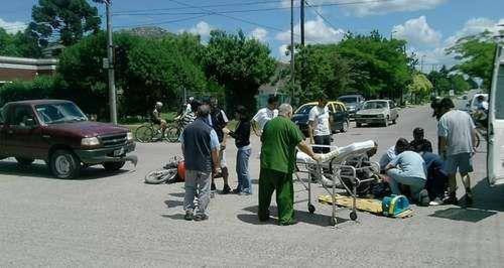 Adelanto: Un motociclista herido tras accidente en 32 y 39