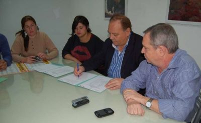 Anuncian venta de uniformes escolares a precios solidarios