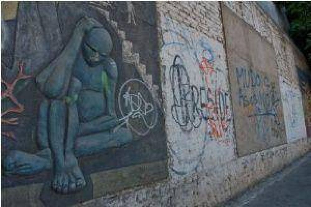 El vandalismo y la desidia arruinaron obras de artes callejeras