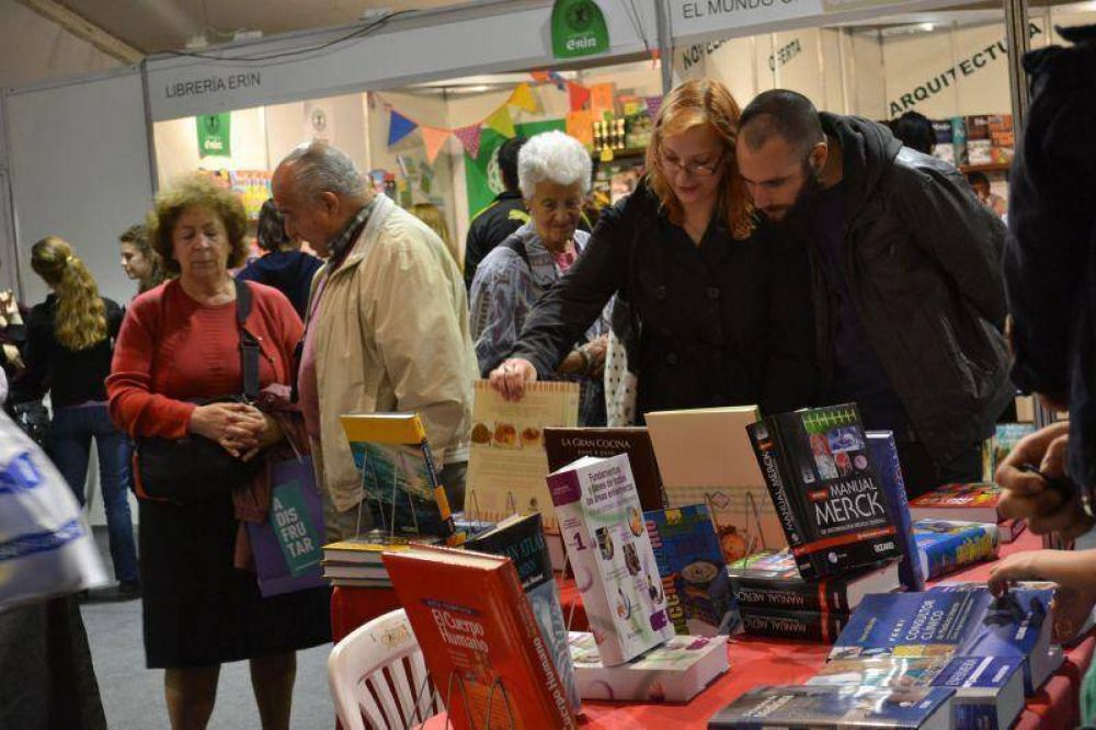 V�ctor Hugo Morales cierra este lunes la Feria del Libro