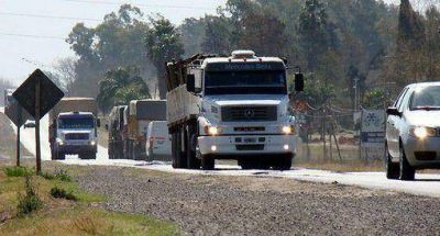 Restringen la circulaci�n de camiones por el regreso de turistas