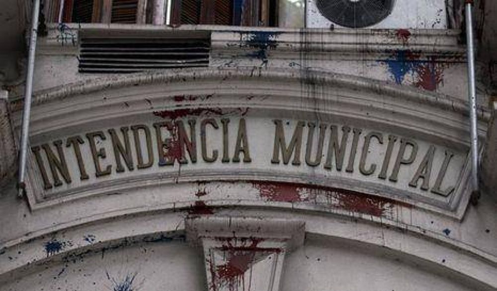 Se gastan $7 millones por mes para arreglar monumentos vandalizados