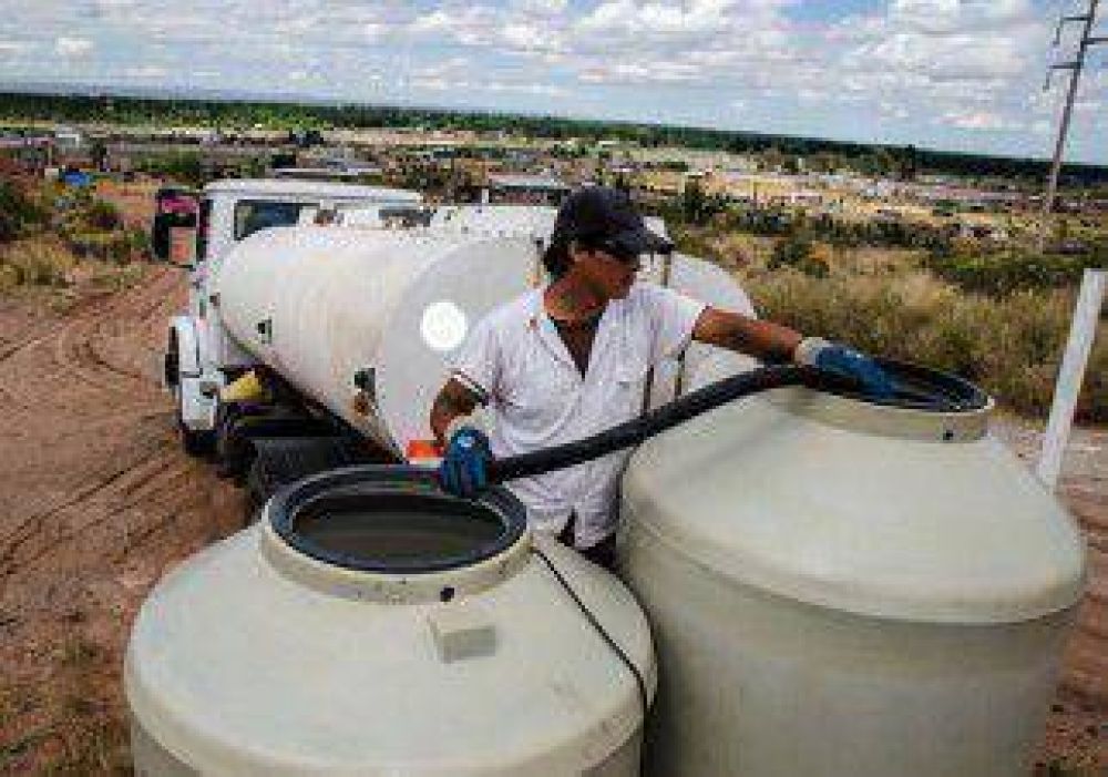 M�s de mil familias son asistidas con agua potable 