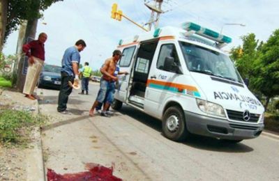 Tragedia en la ETON : Se estrell� contra un poste y muri�
