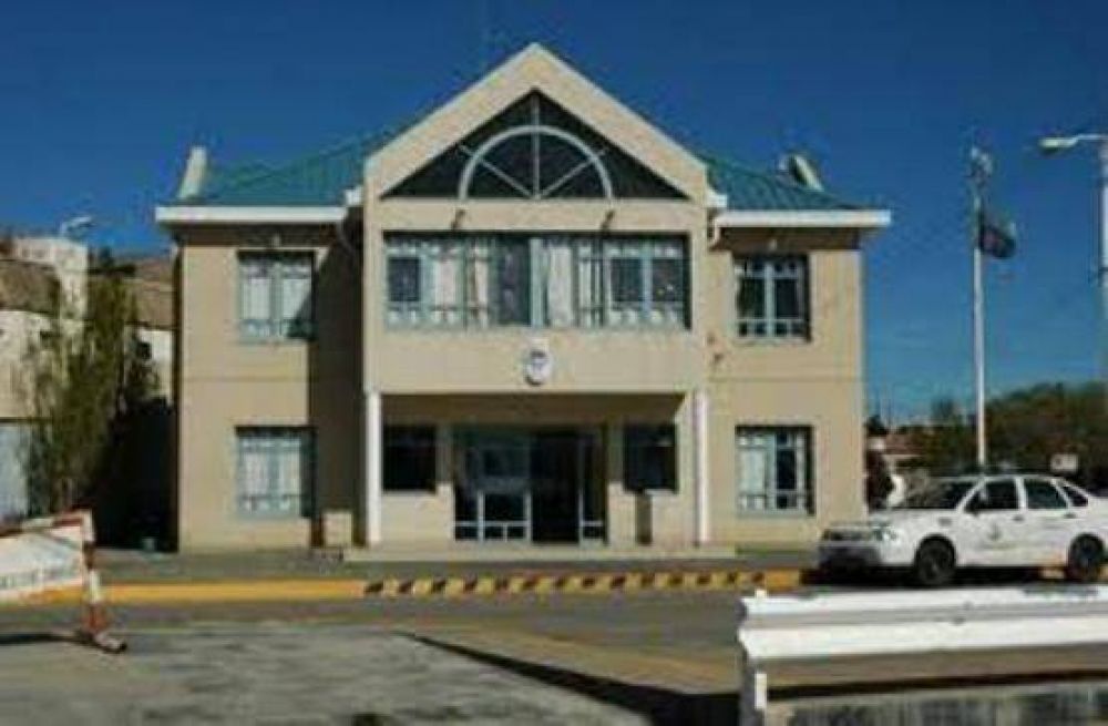 Caleta Olivia: Celoso, dispar� contra su ex novia y la actual pareja de la misma