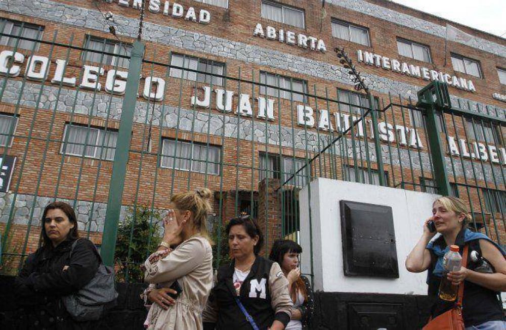 Clausuraron el jard�n de Castelar y allanaron la casa del cocinero    