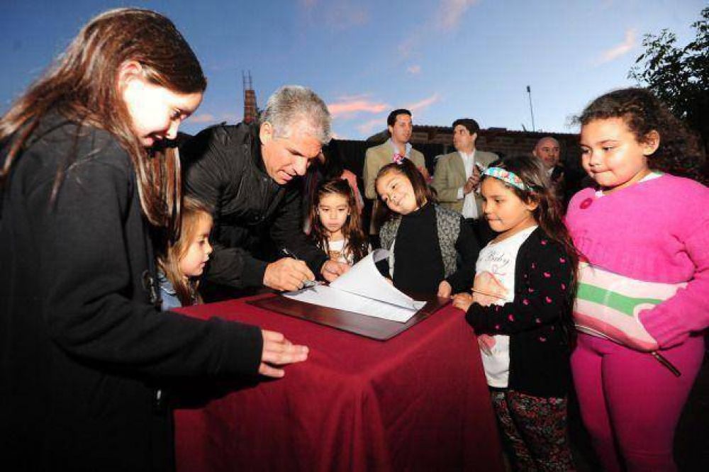 Poggi inici� 118 viviendas m�s en La Toma