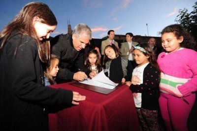 Poggi inici� 118 viviendas m�s en La Toma
