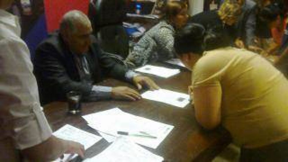 La Secretar�a de Vivienda entreg� ayuda de materiales a 70 familias de Valle Viejo