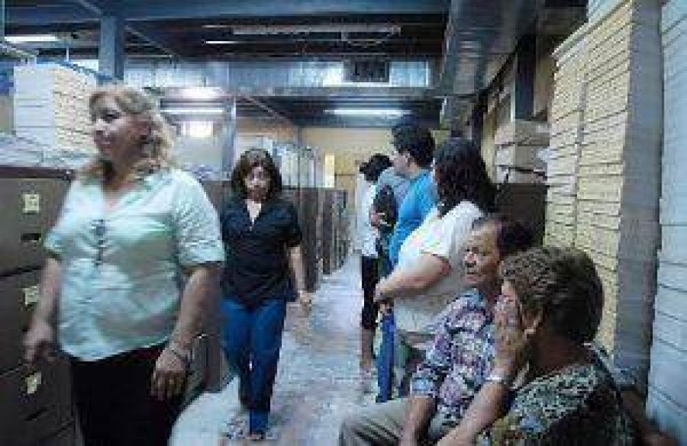 Culpan a directores y docentes por las demoras en las altas en Educaci�n