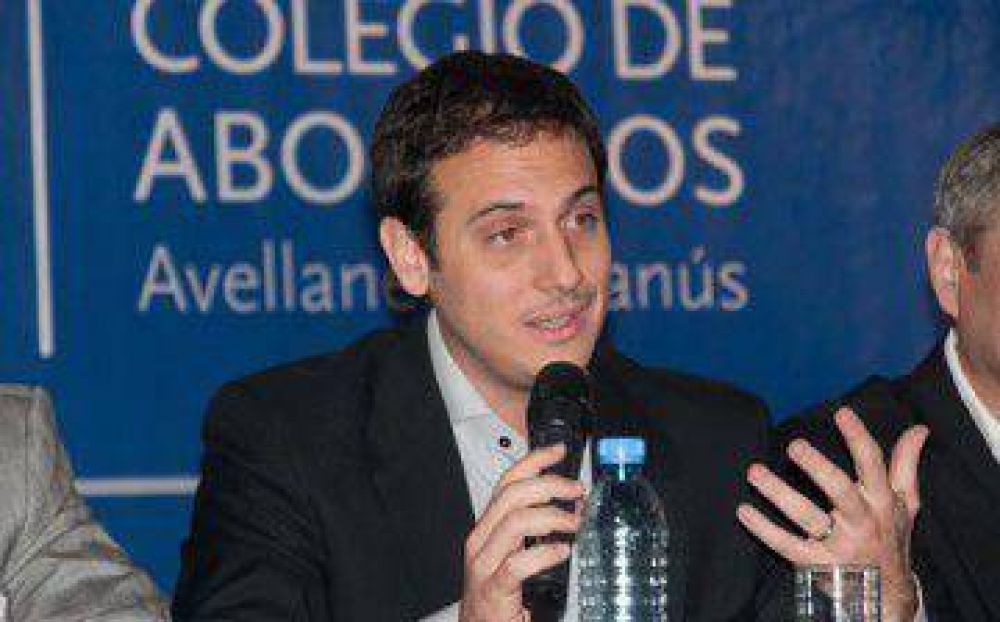 Julin lvarez recorri el Hospital Evita y anunci un subsidio de 5 millones de pesos