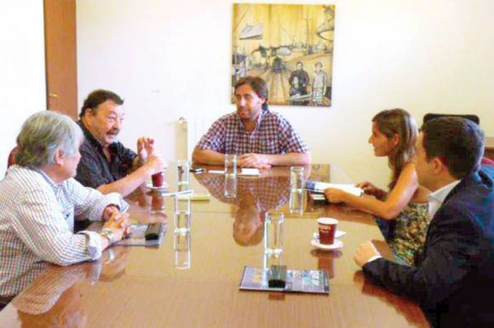Compa��a naviera internacional ratific� su decisi�n de continuar operando en el puerto de Madryn