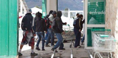 A casi un a�o de los saqueos: Fiscal�a de Investigaci�n solicit� la elevaci�n a juicio de la causa que investig� el robo a un conocido supermercado