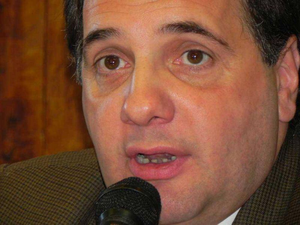 UCR exige a Weretilneck que reglamente la ley que dar� vigencia a las PASO en la provincia