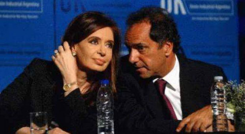 Scioli se rodea de kirchnerismo: Compartir acto con CFK y luego junto a Vanoli con empresarios