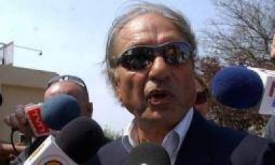 En campa�a, Eduardo Menem pide bono navide�o de $2.000