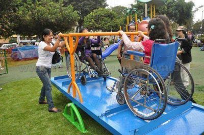 Lanzamiento oficial de las plazas Inclusivas en Chascom�s