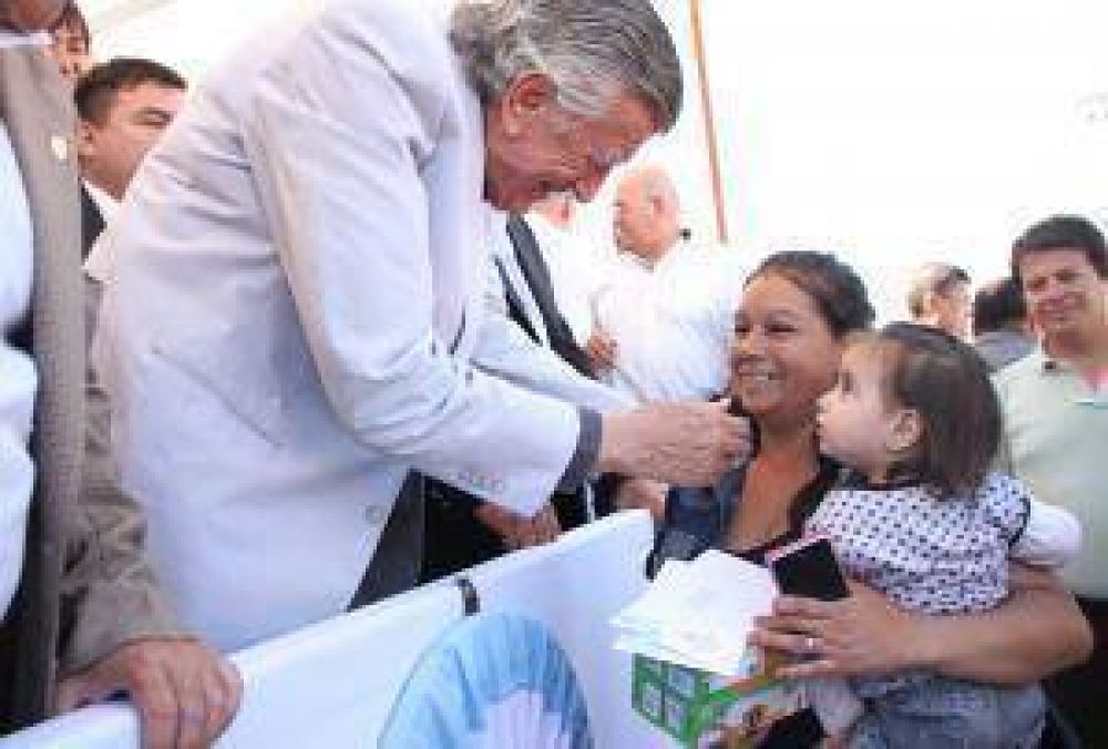 En febrero se inundaron y ya tienen una casa nueva