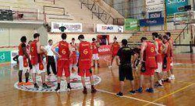 San Mart�n volvi� ayer al trabajo y Regatas, ma�ana