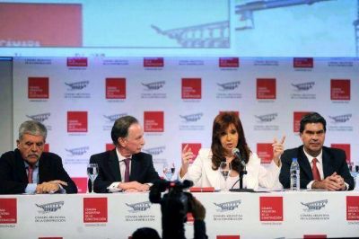 Cristina pide a los candidatos que definan 