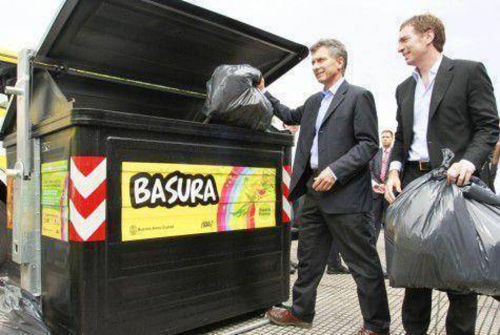 Porte�os preocupados por la basura
