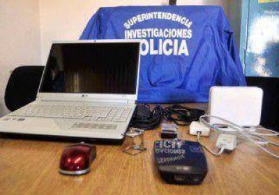 Caen por vender lo que robaban en Facebook 