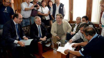 Estatales acordaron un bono de fin de a�o de $1750