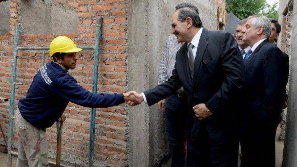 Alperovich resalt� la inversi�n en seguridad