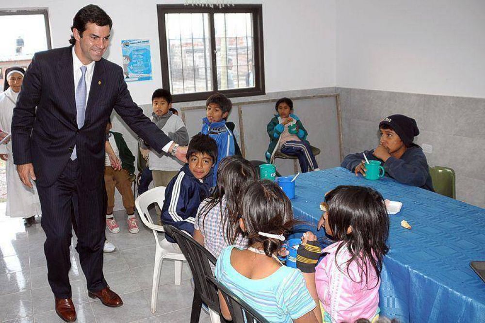 Crean un ministerio para saldar la deuda m�s 
