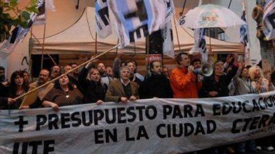 Instalar�n una carpa docente por mayor presupuesto educativo en la Ciudad