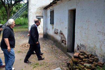 Jueces recorrieron ex centros clandestinos de Tandil, Las Flores y Olavarr�a