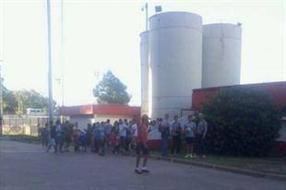 El Gobierno culp� a los dirigentes de River por la violencia de los barras en el Monumental