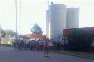El Gobierno culp� a los dirigentes de River por la violencia de los barras en el Monumental
